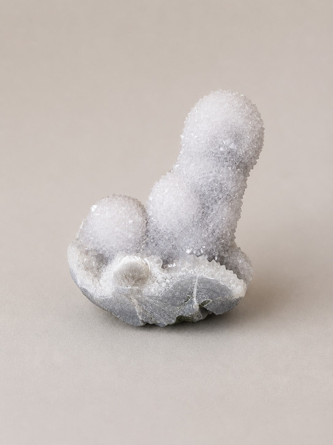 Druzy Quartz on Chalcedony - main view
