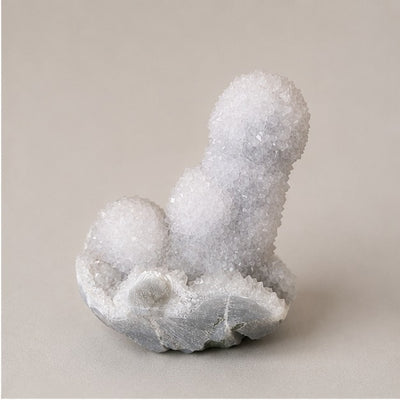 Druzy Quartz on Chalcedony - detail view 2